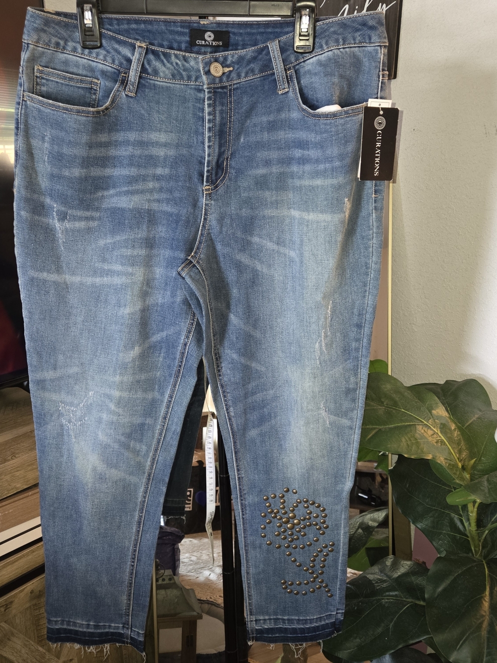 Curations Women's Blue Stud-Accent Cropped Jeans